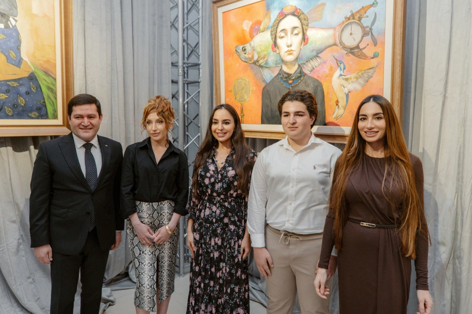 Leyla Aliyeva, Arzu Aliyeva and Alena Aliyeva visit "Art in Motion" exhibition (PHOTO)