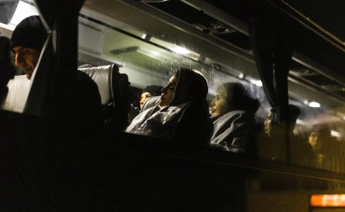 The Telegraph: UK spends tens of thousands of pounds to deport one migrant