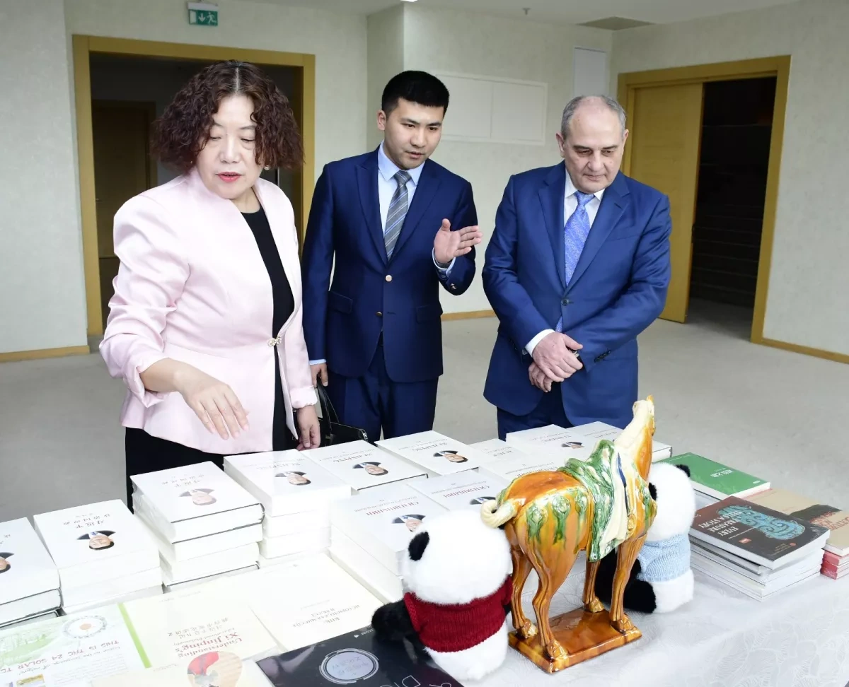 Chinese language interest rising in Azerbaijan, ambassador says PHOTO