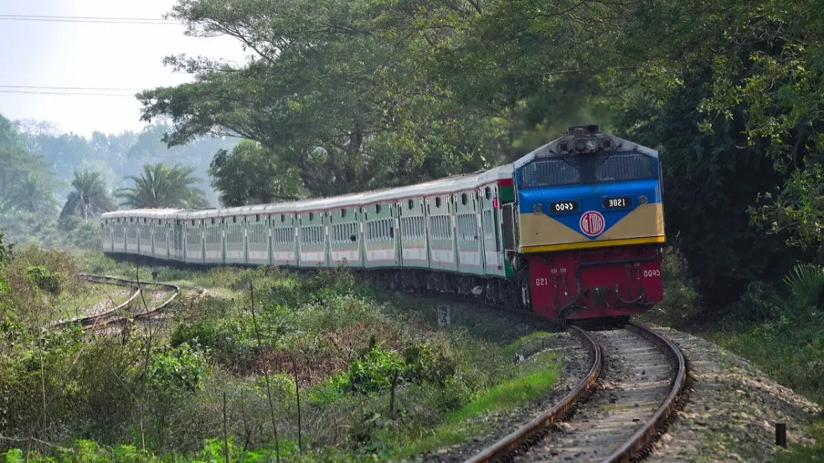 Five killed in Bangladesh train accident after bus stops along tracks