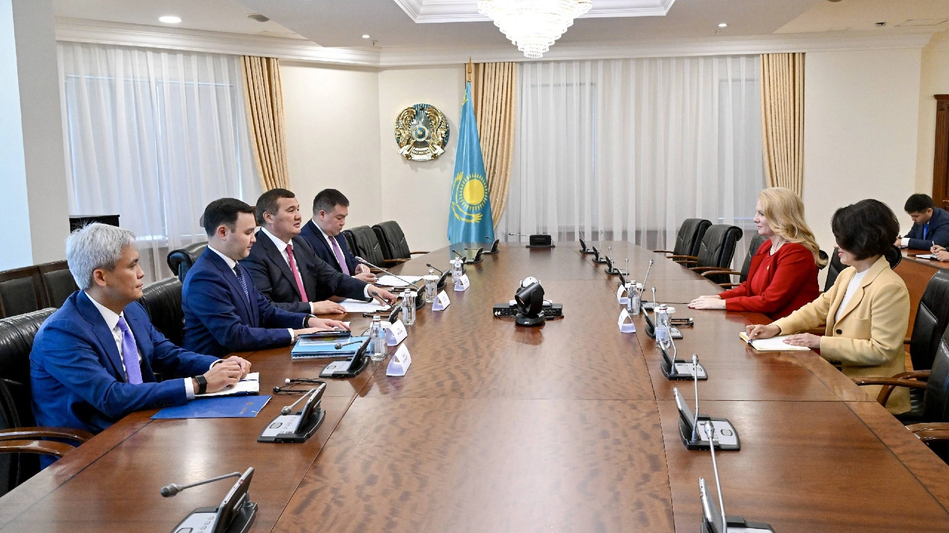 Kazakhstan, Shell discuss upstream cooperation, key oil and gas projects