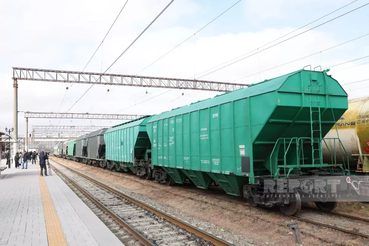 Train carrying Russian grain to Armenia departs from Baku PHOTO / VIDEO