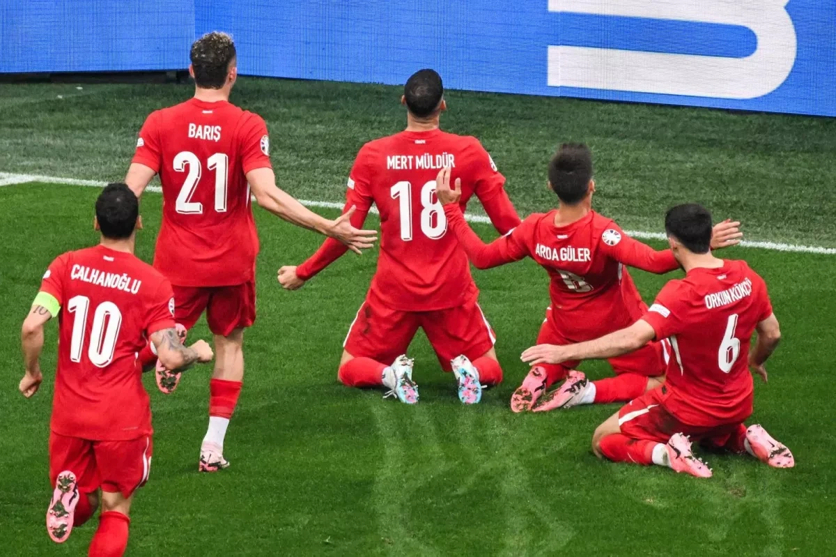 Türkiye’s World Cup start derailed by Australia’s clinical 2-0 victory