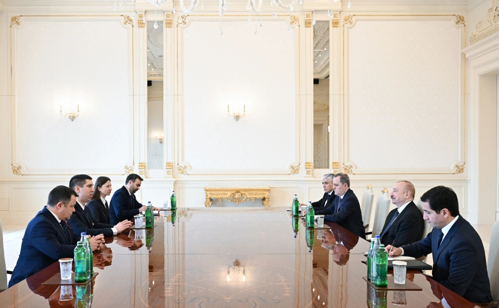 President Ilham Aliyev receives Deputy Prime Minister of Moldova (PHOTO)