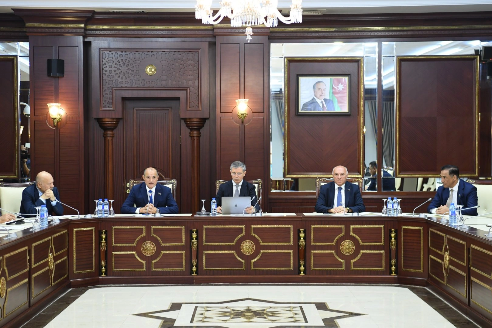 Azerbaijani Parliament commemorates State Sovereignty Day (PHOTO)