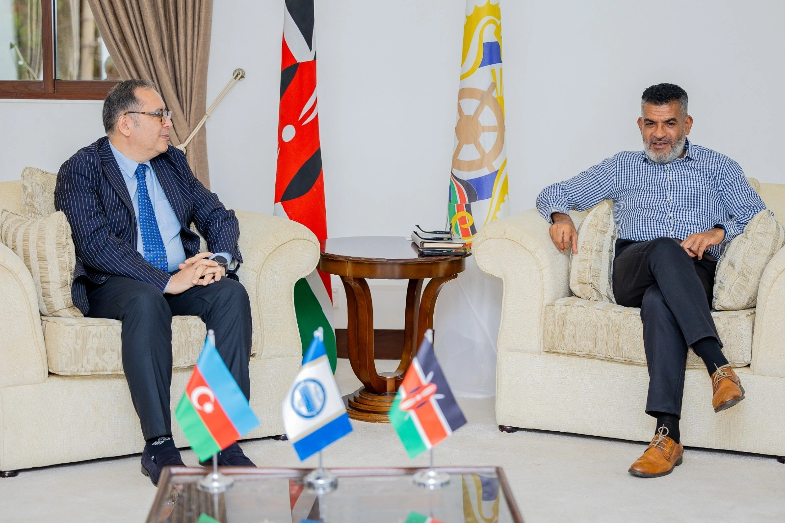 Azerbaijani delegation meets with Kenya's Mombasa governor (PHOTO)