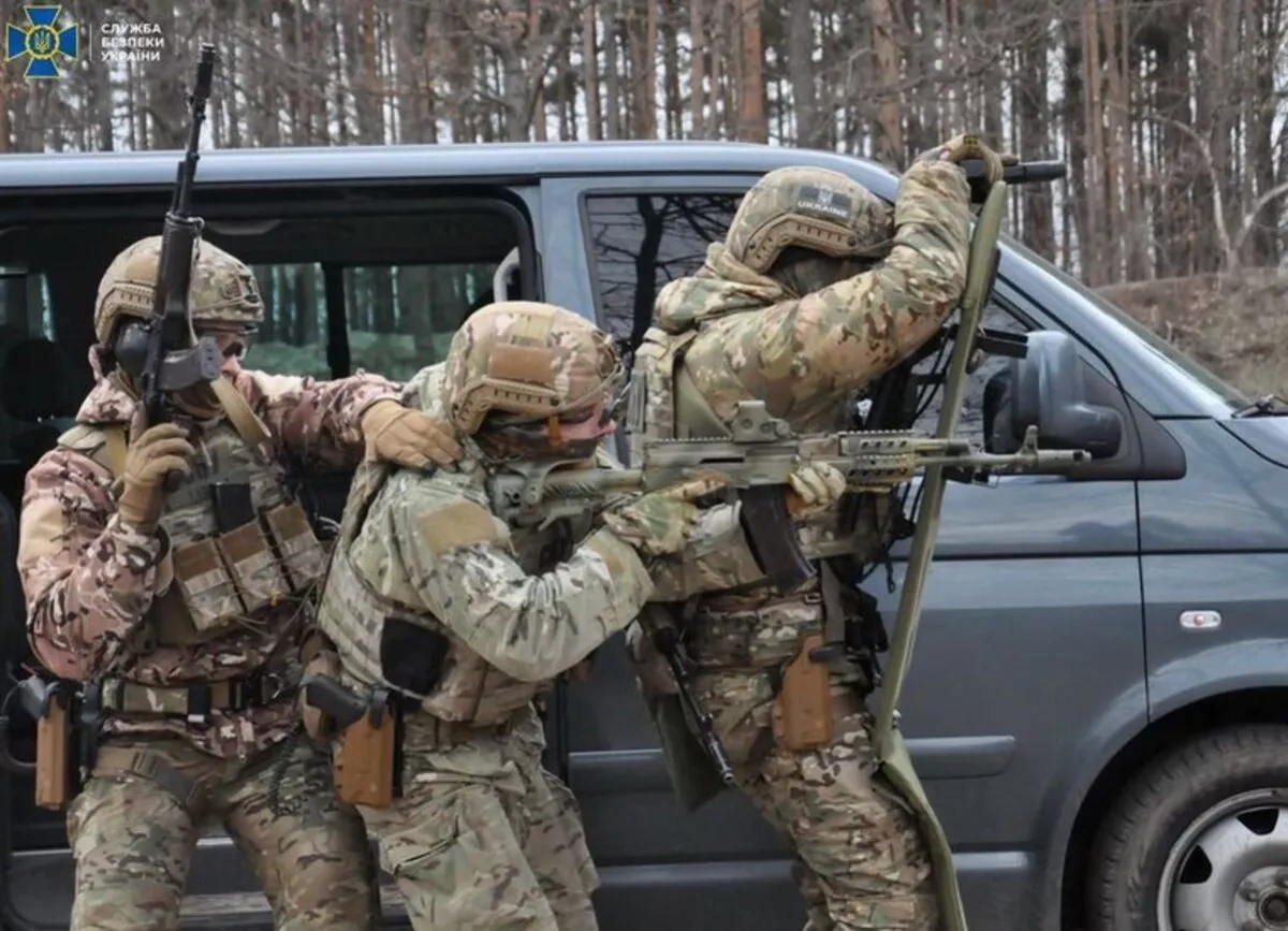 Two Russian operatives detained in Kyiv for supplying target data photo