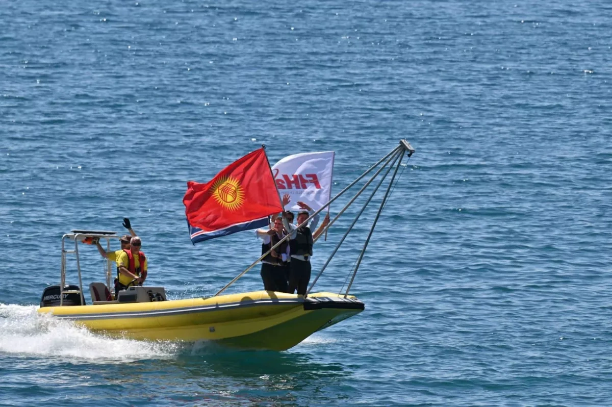 Kyrgyzstan hosts first F1H2O race on Lake Issyk-Kul PHOTO / VIDEO