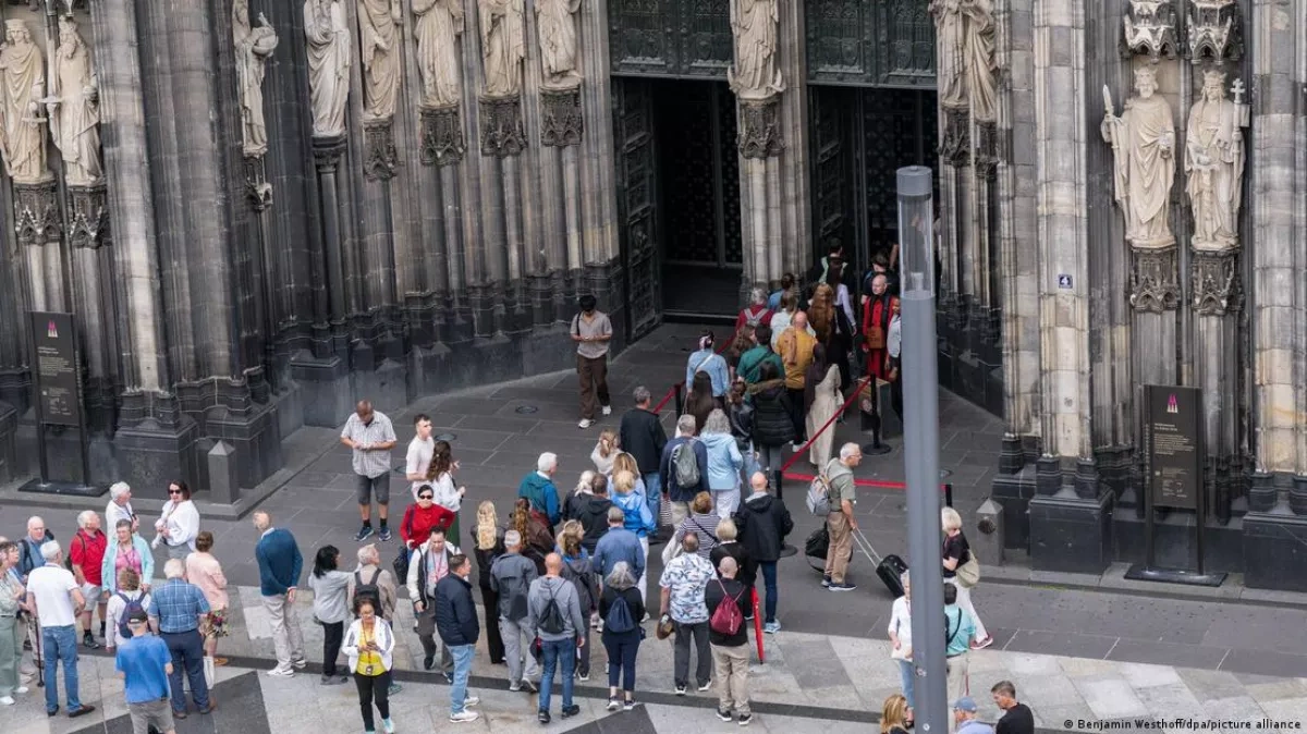 Cologne Cathedral to charge tourists €12 entry fee from July