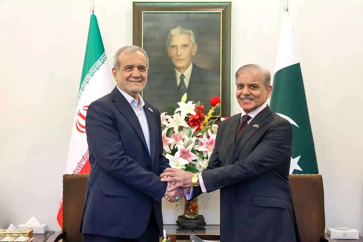 Iranian, Pakistani leaders hold hour-long call on regional tensions