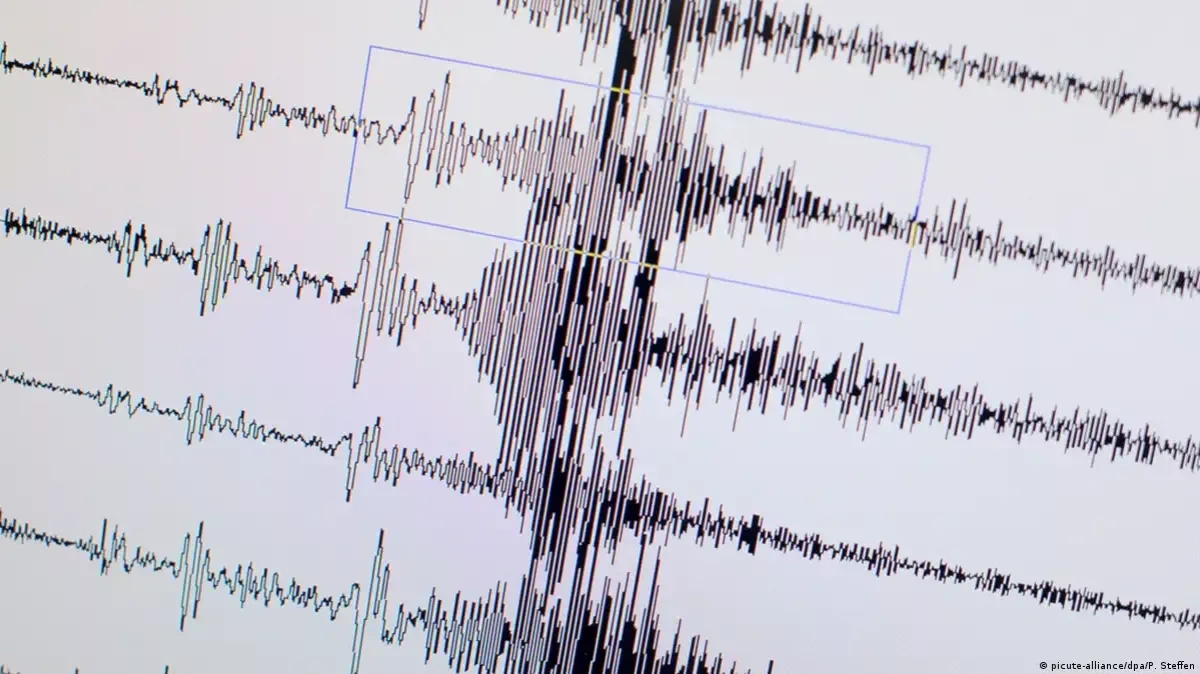 Magnitude 5.8 earthquake strikes off Philippines