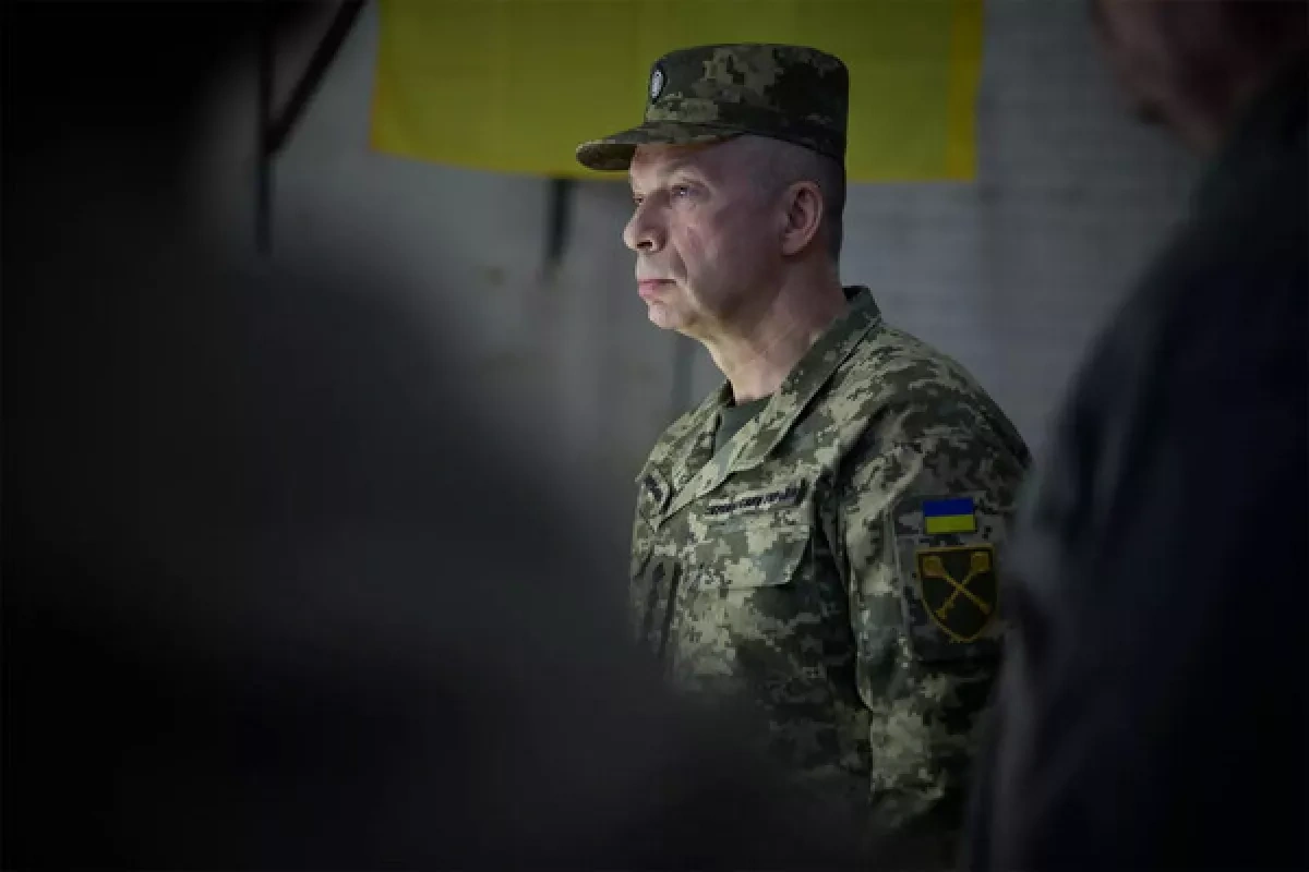 Ukraine faces troop shortage, top commander says