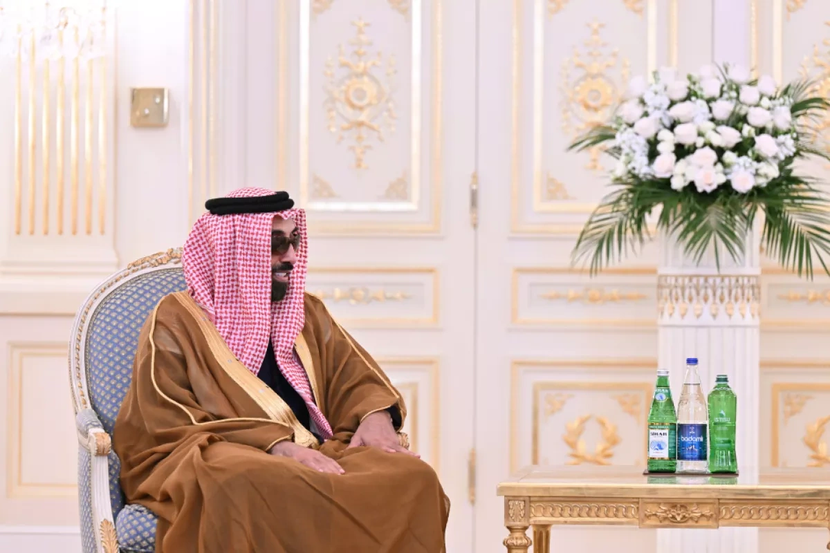 Azerbaijani president holds talks with UAE national security adviser PHOTO / UPDATED