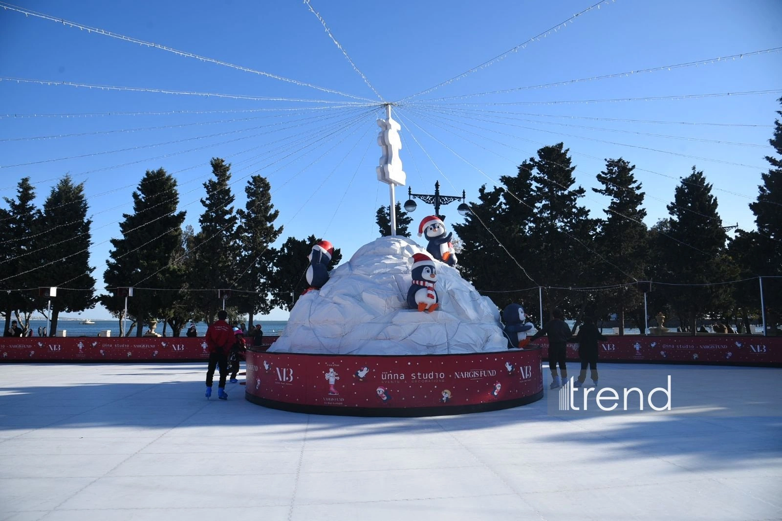Azerbaijan's Baku on New Year's Eve (PHOTO REPORT)