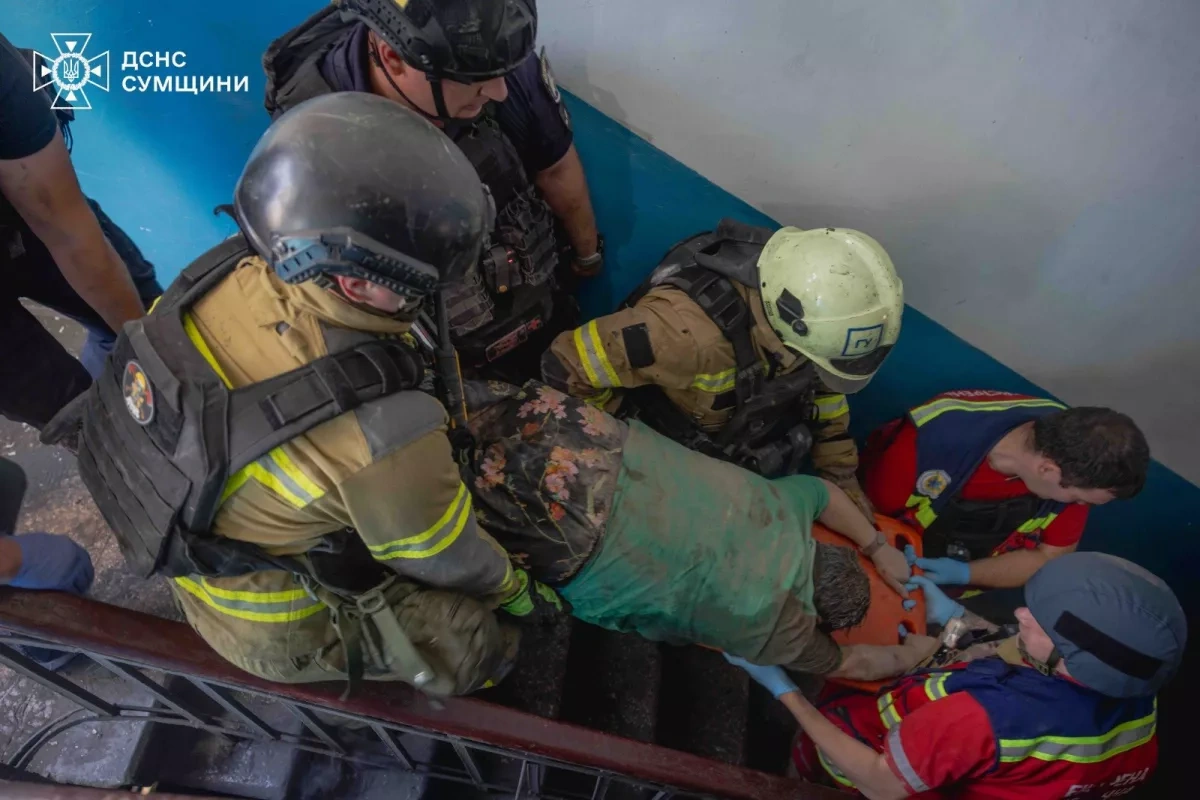 Russian airstrike batters Ukraine's Sumy, leaving 11 hurt PHOTO