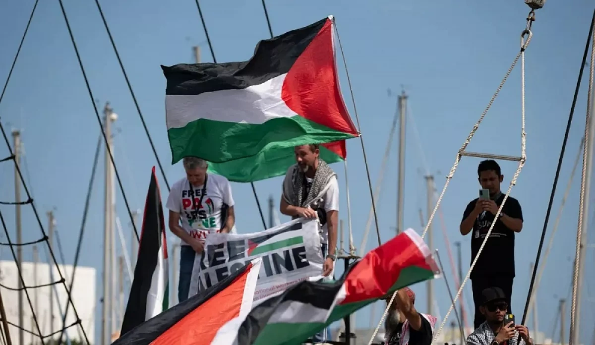 Israel seizes Gaza-bound aid flotilla, detains 430 acitivists