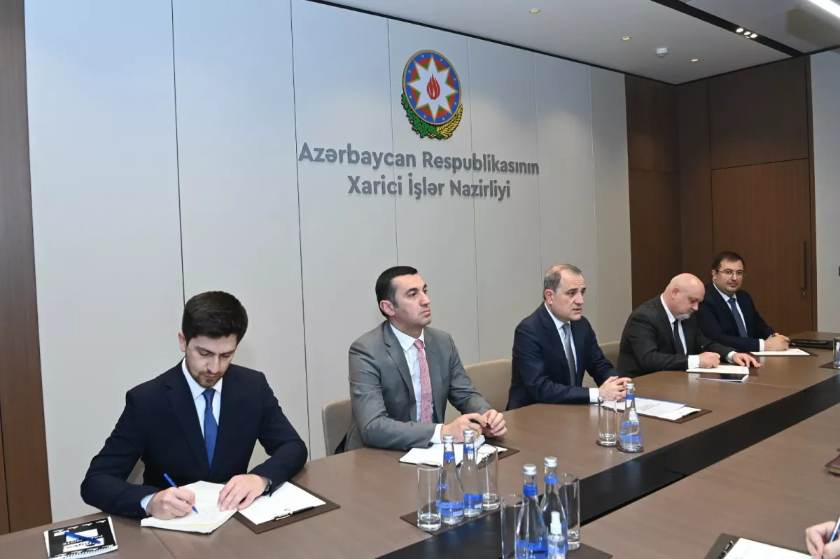 Azerbaijan FM bids farewell to UK envoy Fergus Auld as tenure concludes PHOTO