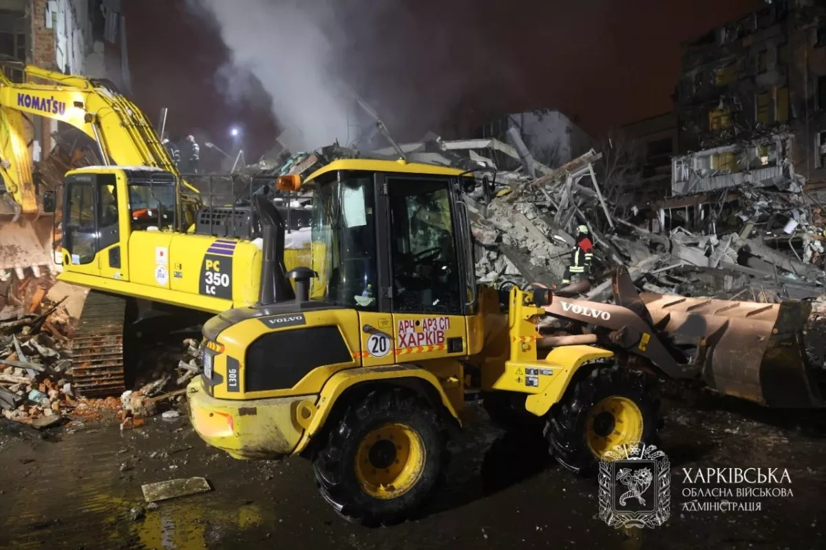 Bodies of child and woman found after missile strike in central Kharkiv photo