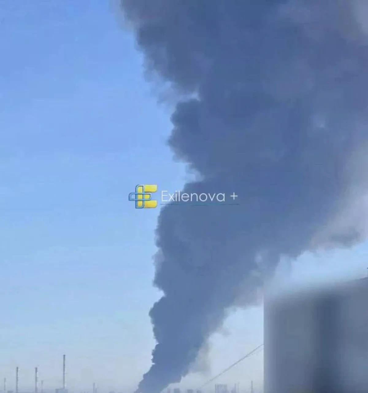 Ukrainian drones strike oil refinery in Russia's Ufa VIDEO / PHOTO