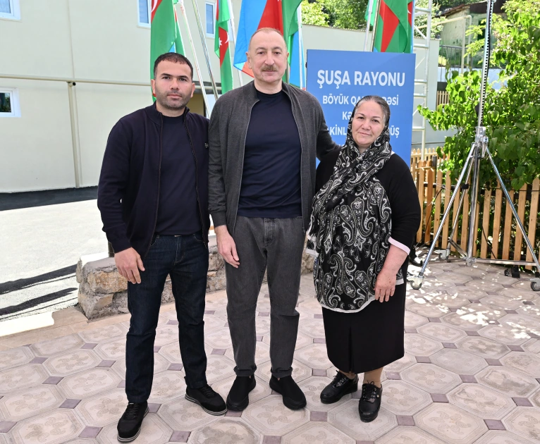 President Ilham Aliyev inspects reconstruction progress in Boyuk Galaderesi village of Shusha district, meets with residents (PHOTO)