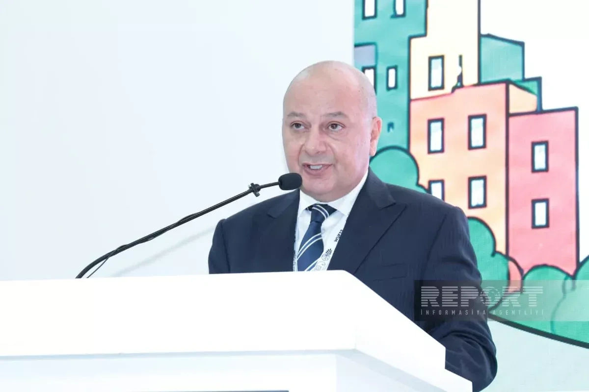 Azerbaijani official emphasises mine clearance as key to reconstruction At WUF13/PHOTO