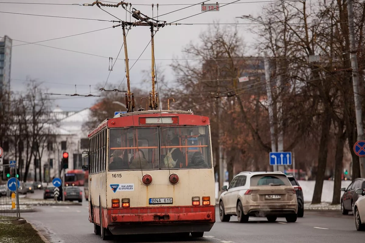 Gunfire strikes trolleybus in Kaunas, Lithuania: Police investigate