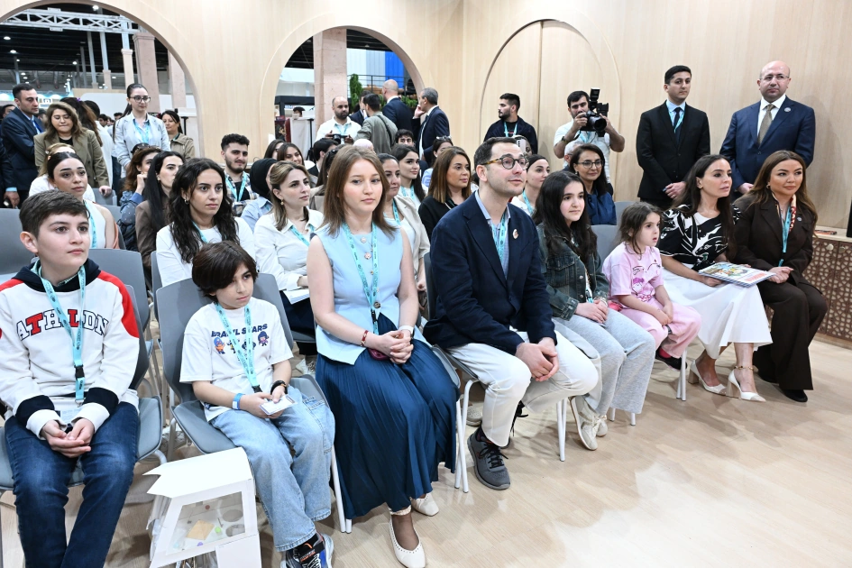Heydar Aliyev Foundation VP Leyla Aliyeva and Head of Baku Media Center Arzu Aliyeva visit Urban Expo exhibition (PHOTO)