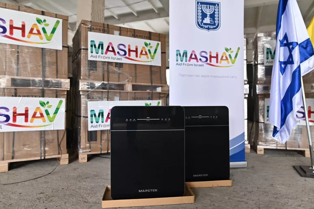 Kyiv receives 117 backup power systems from Israel PHOTO