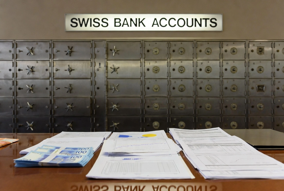 Swiss government imposes freeze on Nicolás Maduro's assets