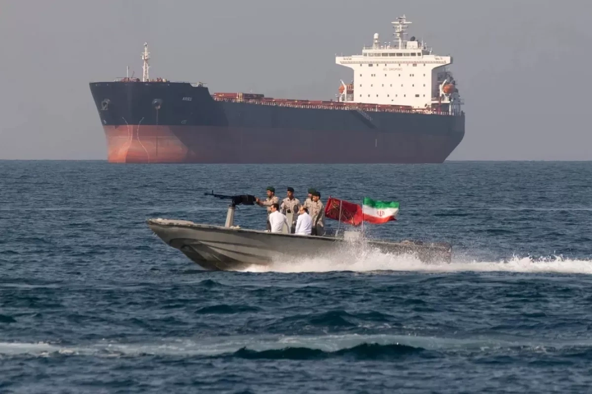 Malaysia in talks with Iran over passage of stranded tankers