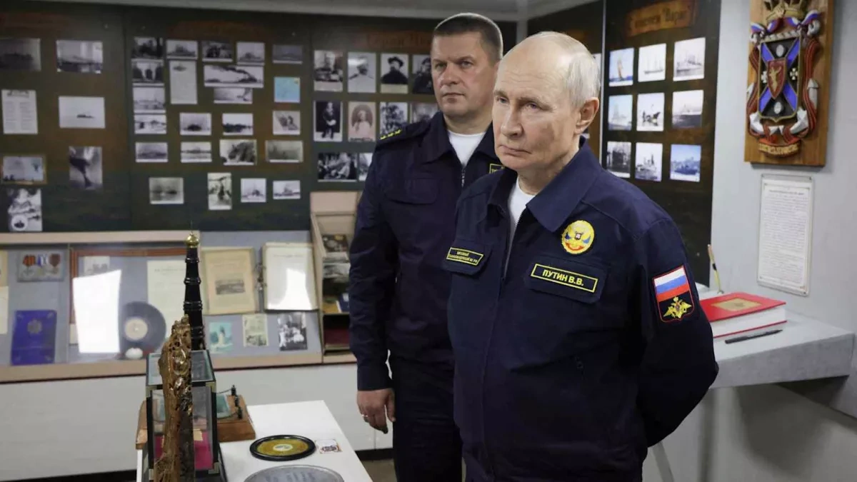 Dormant dispute risks erupting as Putin sets foot in Kuril islands