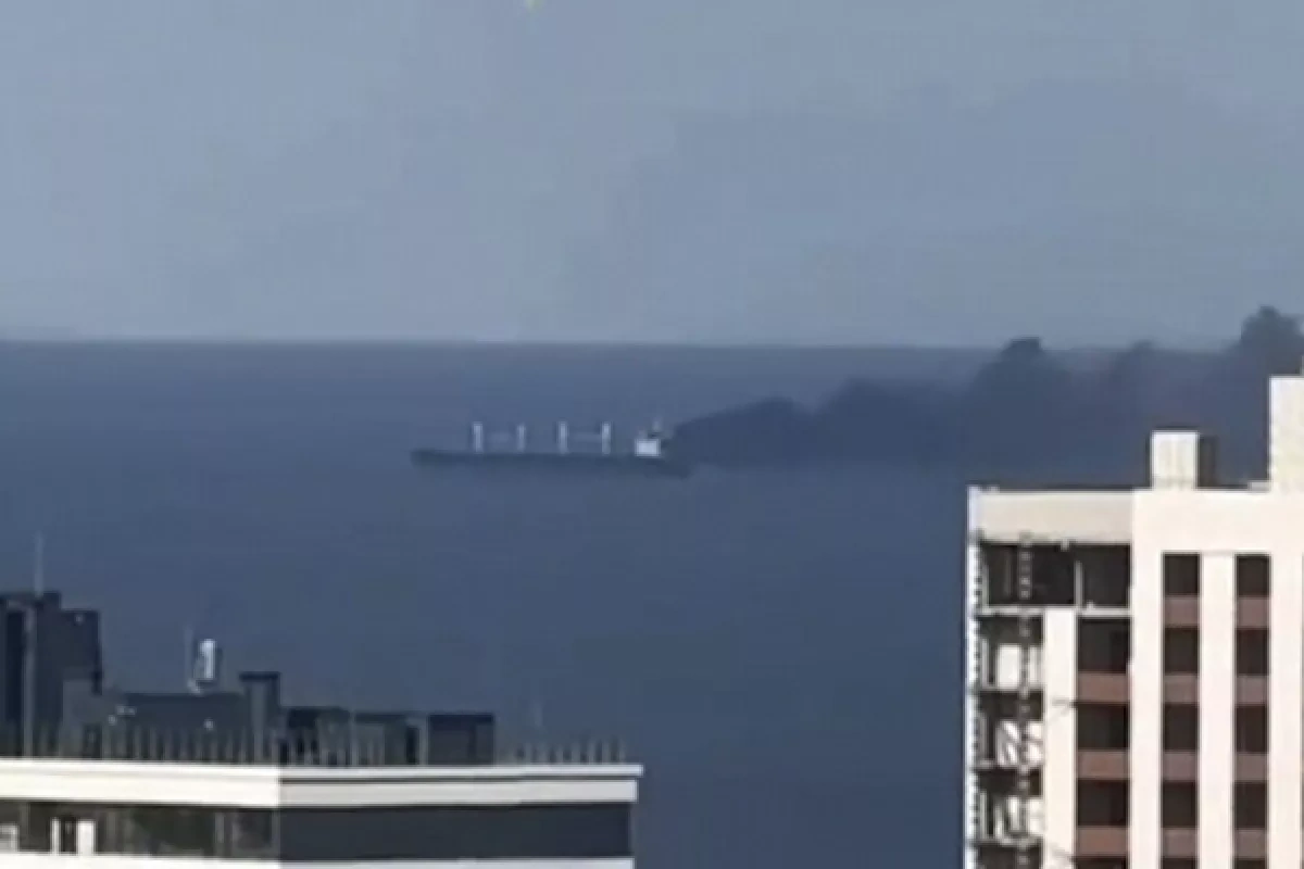 Russia strikes dry cargo vessels carrying military supplies near Ukrainian ports PHOTO