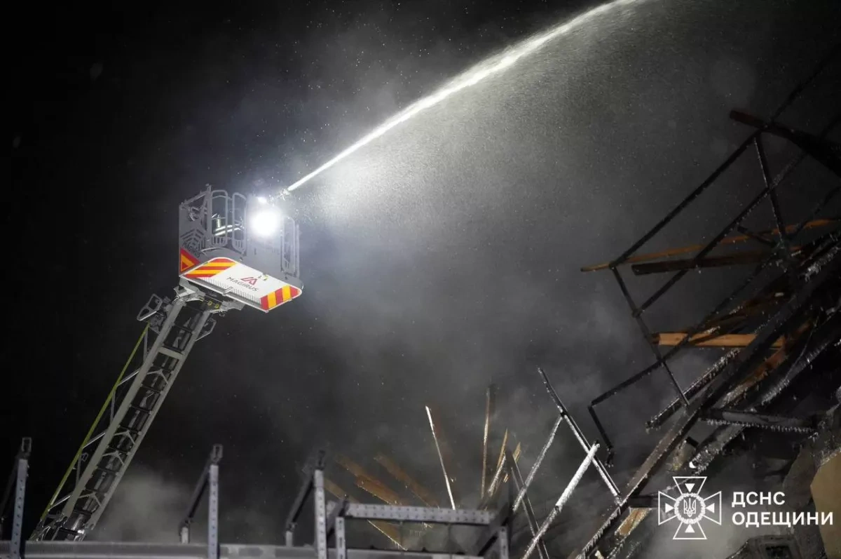 Russia strikes Ukraine's Odesa again, injuring one, damaging infrastructure PHOTO