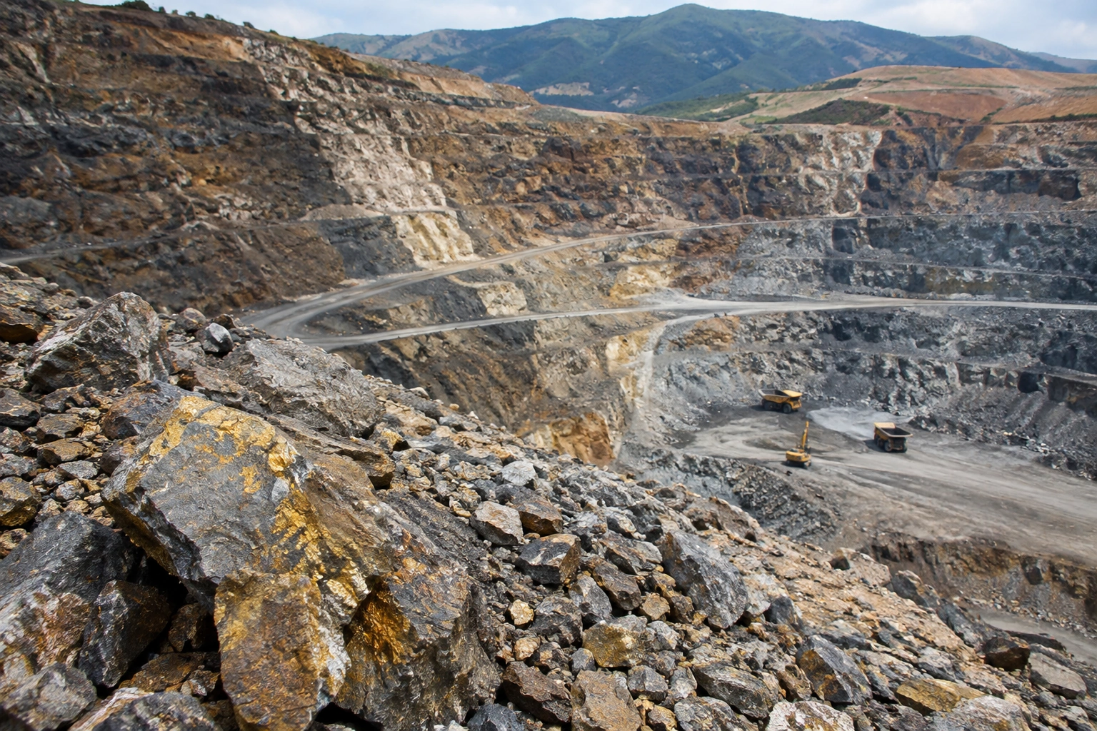 Azerbaijan to bring gold and copper deposits in Nakhchivan into production