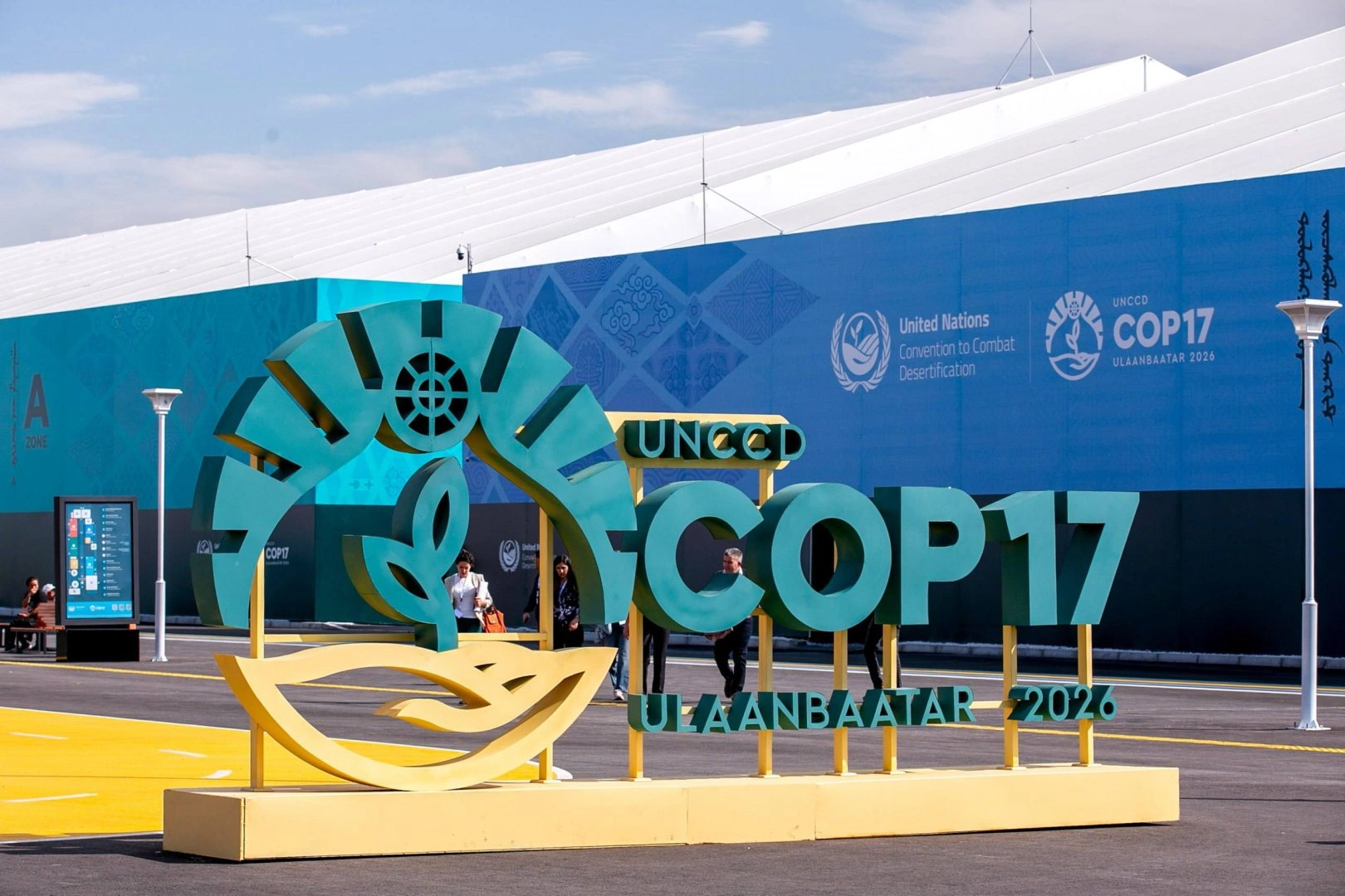 Uzbekistan pitches new investment project for land restoration at COP17