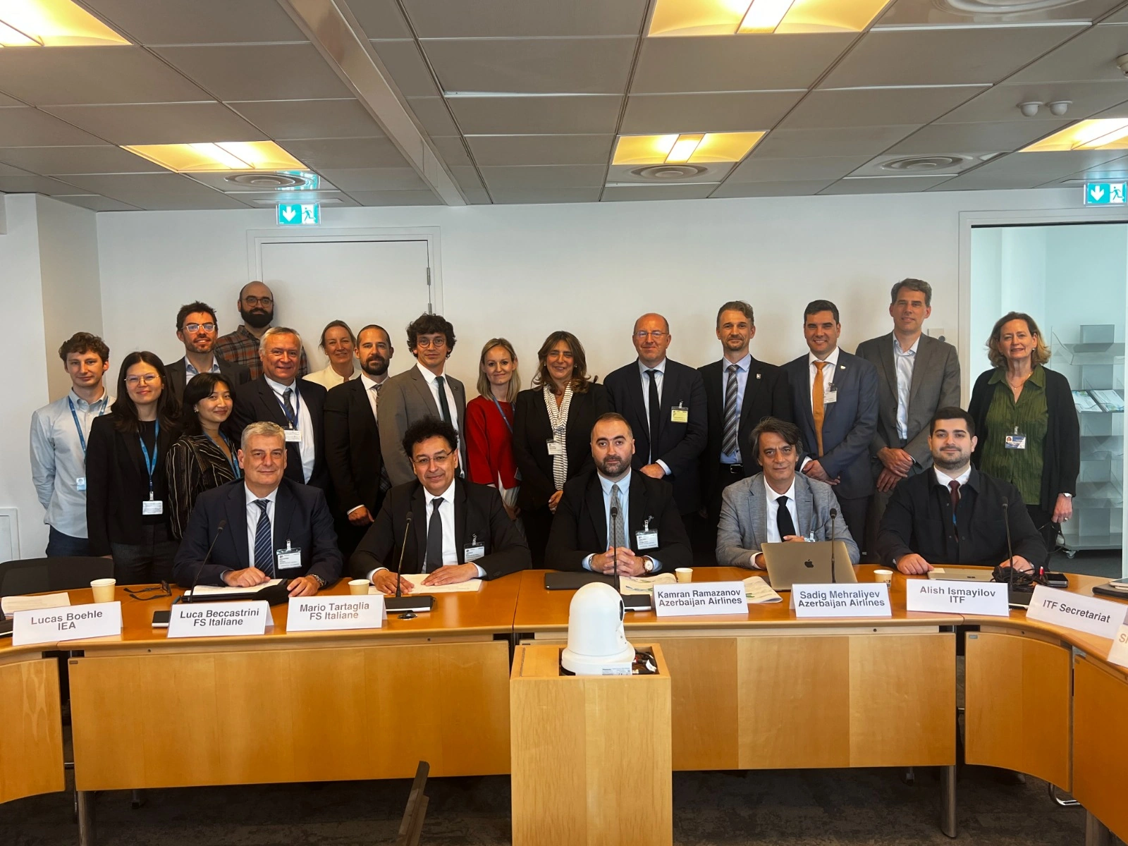 Azerbaijan shares transport and aviation experience at International Transport Forum seminars in Paris (PHOTO)