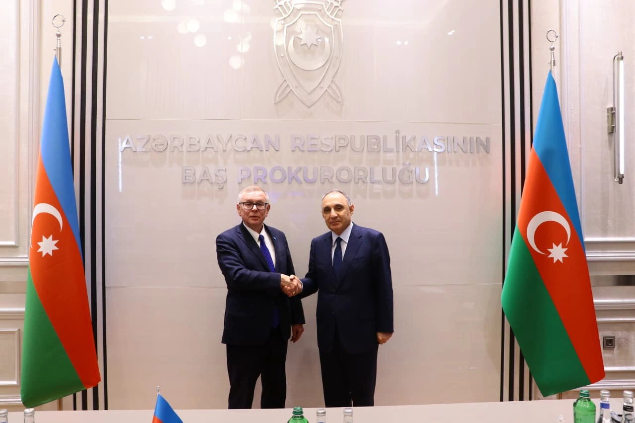 Azerbaijan prosecutor general meets acting UN counterterrorism head in Baku (PHOTO)