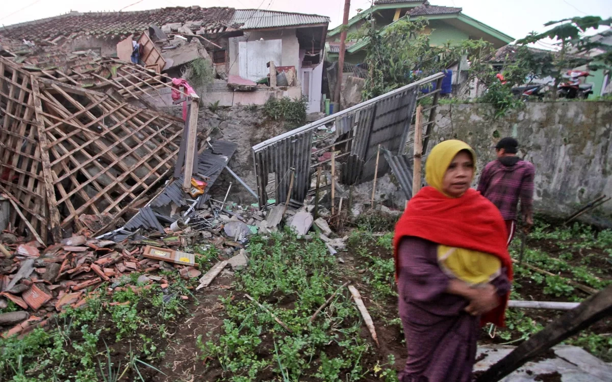 Indonesia earthquake death toll rises to 53, 137 injured