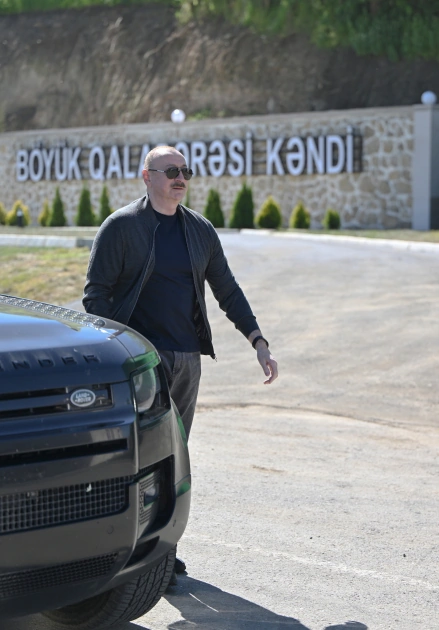 President Ilham Aliyev inspects reconstruction progress in Boyuk Galaderesi village of Shusha district, meets with residents (PHOTO)