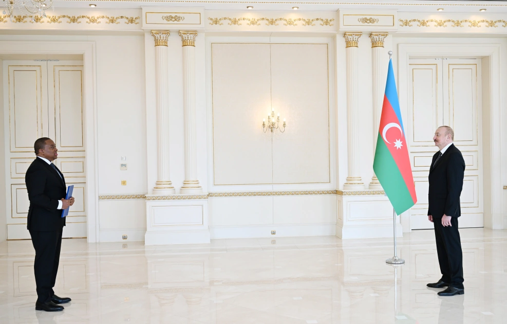 President Ilham Aliyev receives newly appointed ambassador of Eswatini to Azerbaijan (PHOTO)
