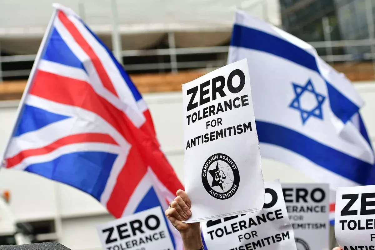 Israel urges UK to take urgent action over rising antisemitism