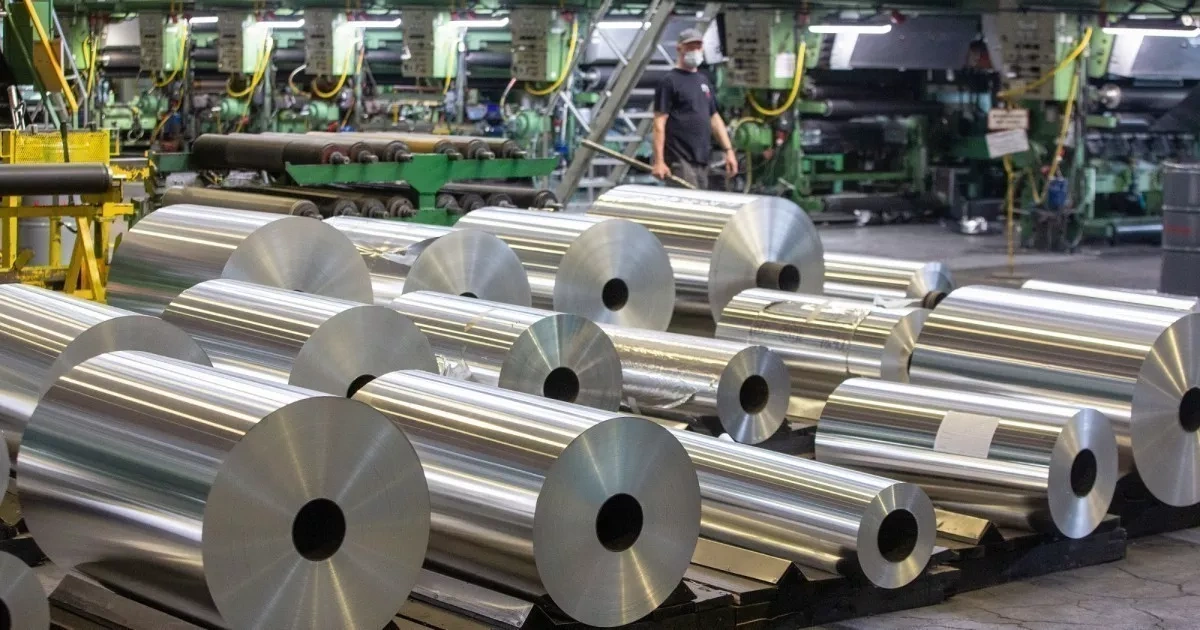 Reuters: Aluminium prices surge 6% following attacks on UAE, Bahrain