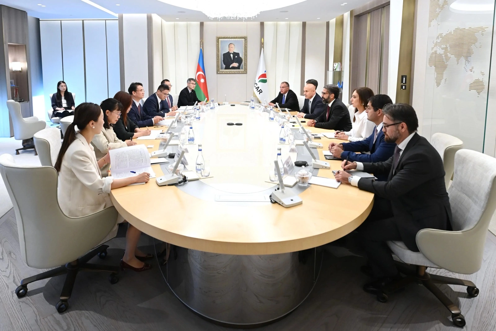 Azerbaijan's SOCAR, Export-Import Bank of China discuss energy cooperation