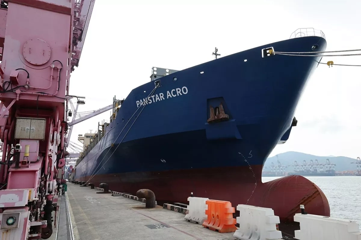 South Korean container ship makes first Arctic voyage to Europe