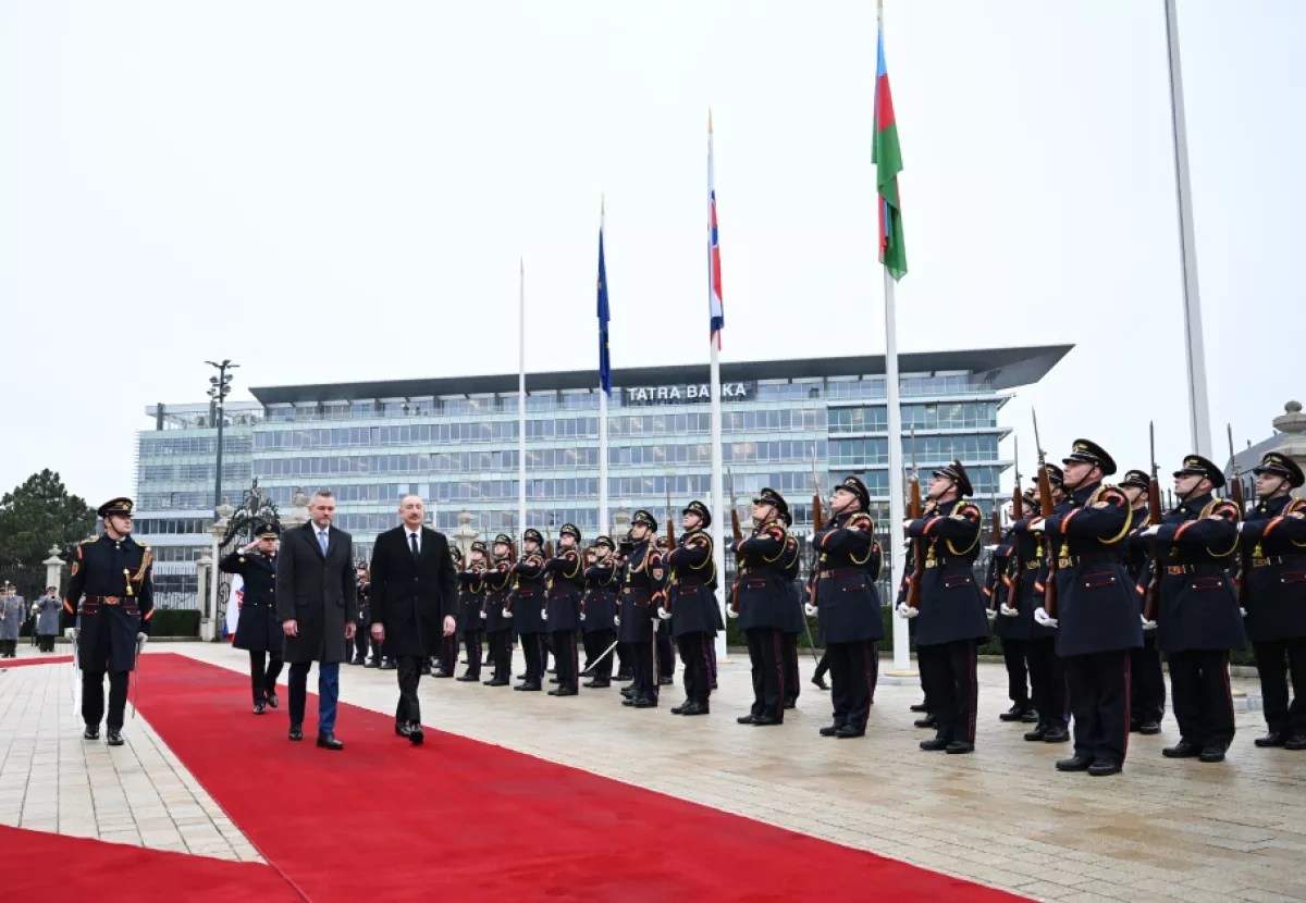 Bratislava rolls out red carpet for Azerbaijani president Grand welcome in Slovakia / PHOTO