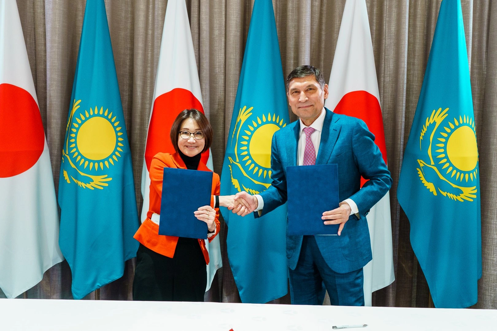 Kazakhstan's Turkestan region to set up hybrid mini power plant (Exclusive)