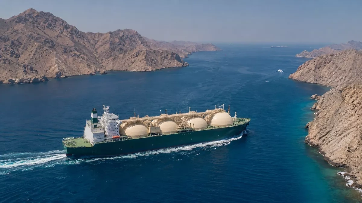 Qatari LNG tanker crosses Hormuz in first transit in three weeks