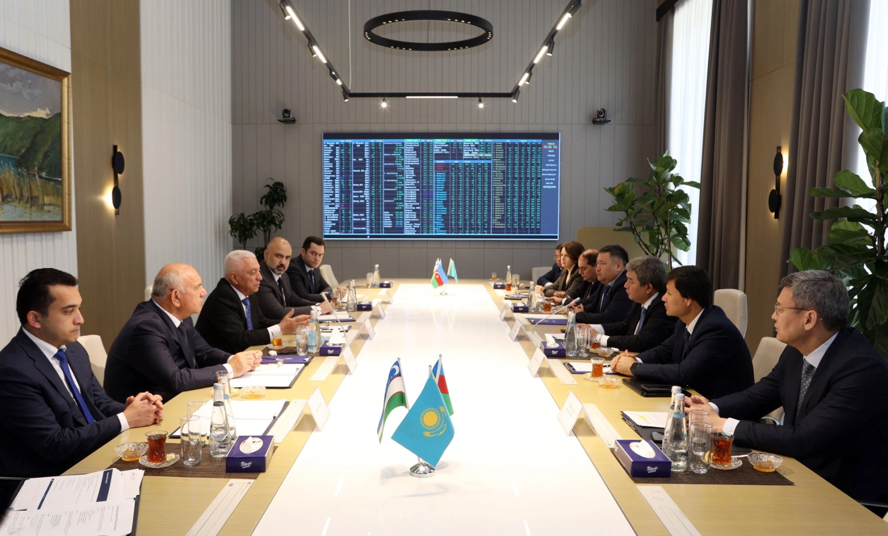 Azerbaijan hosts high-level energy talks with Kazakhstan and Uzbekistan