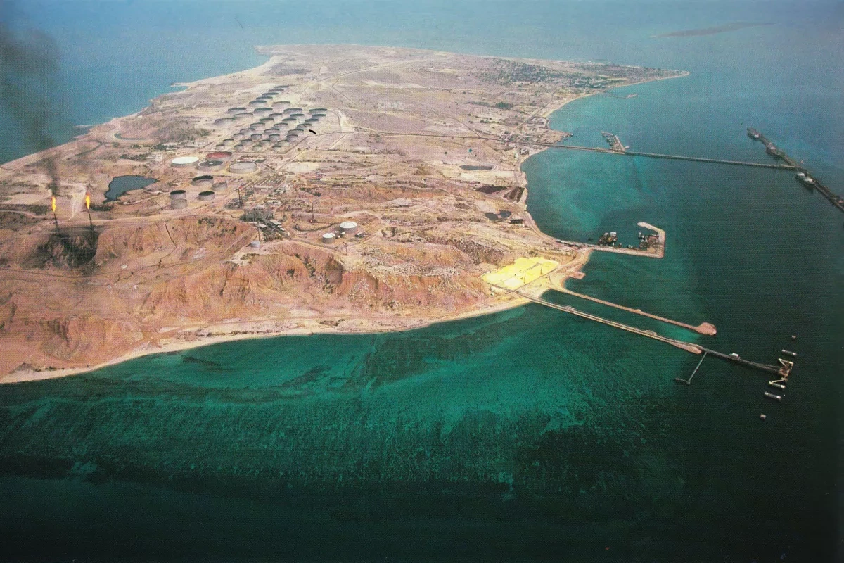 Axios: US wants to seize strategic Iranian island