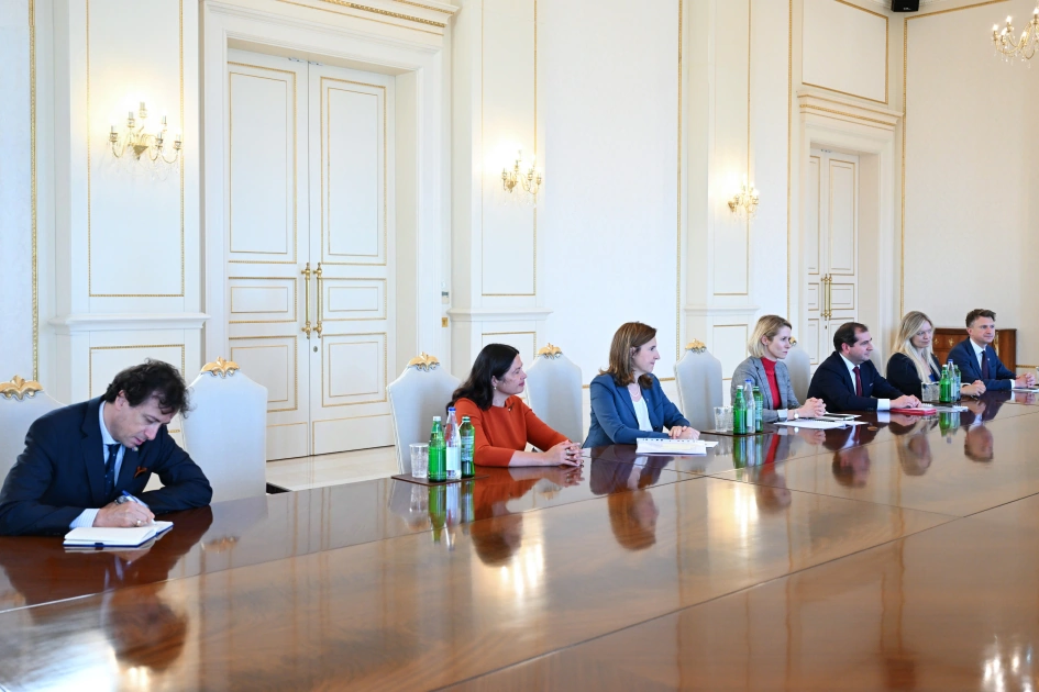President Ilham Aliyev receives delegation led by High Representative of European Union (PHOTO)